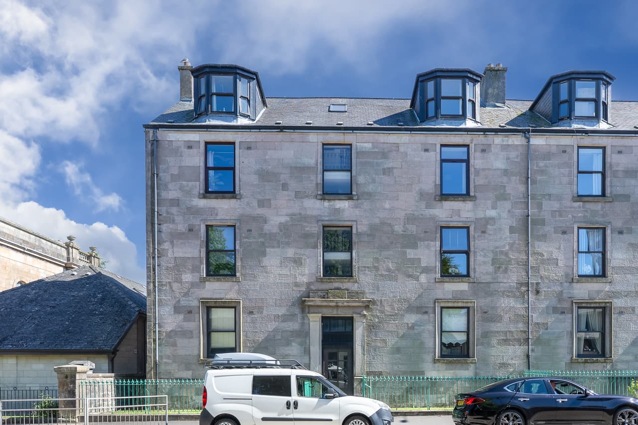 3/2, 11 Nelson Street, Greenock, Greenock, PA15 1TT