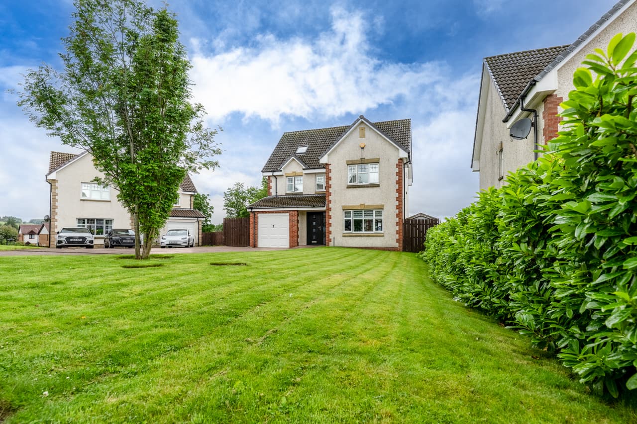 Lapwing Grove, Inverkip, Greenock, Greenock, PA16 0LX