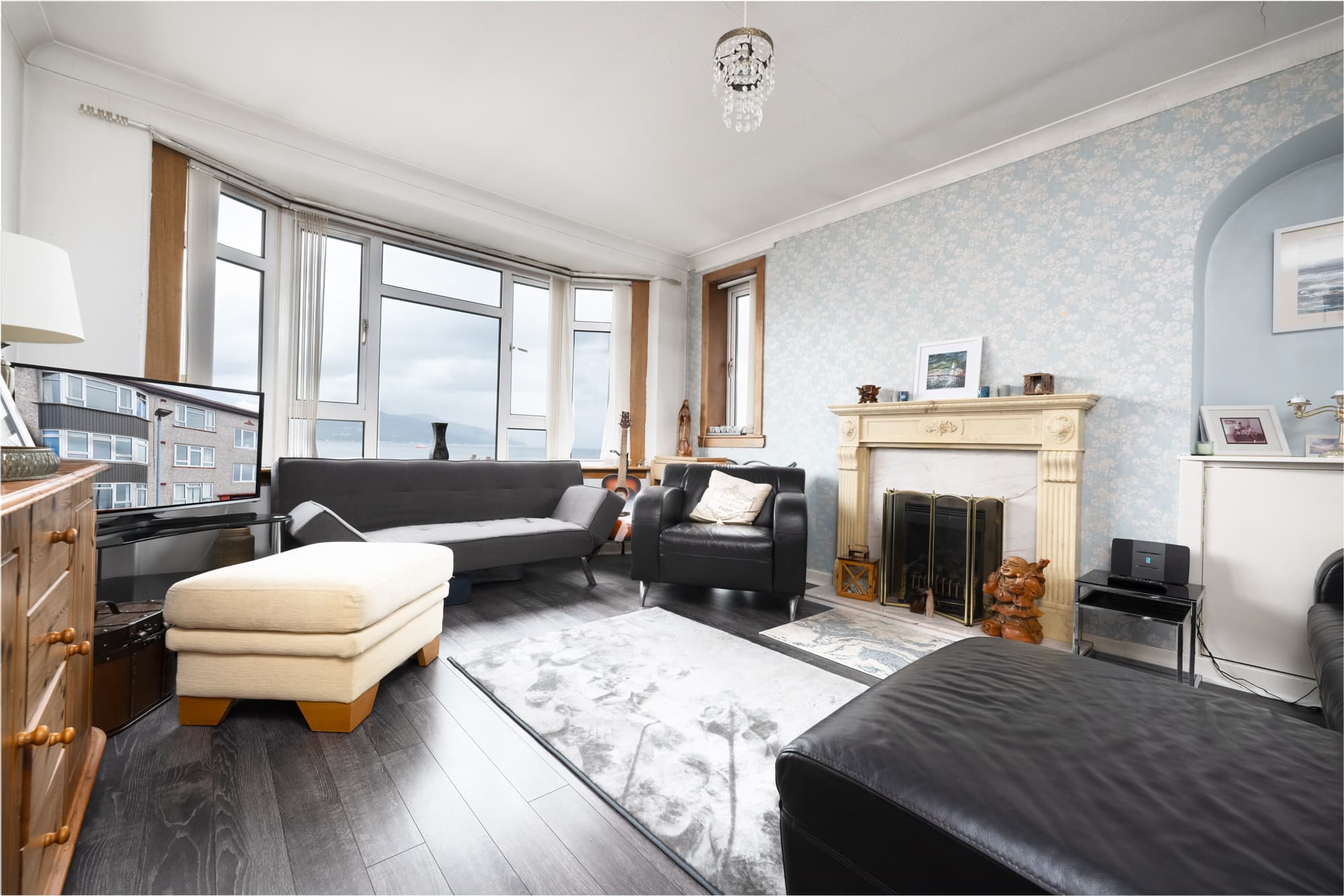 2/1 4 Levanne Place, Gourock, PA19 1AX