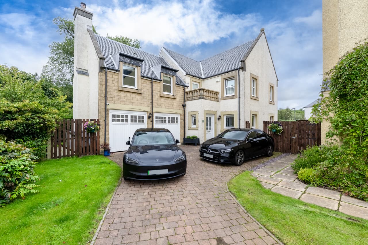 Hebrides Grove, Inverkip, Greenock, Greenock, PA16 0BQ