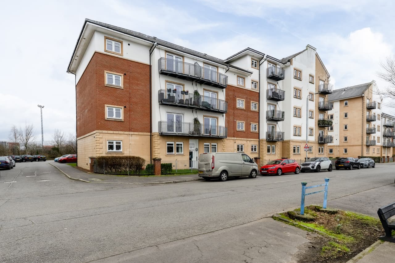 Flat 3/1, 3 Redwood Court Campbell Street, Greenock, Greenock, PA16 8BW