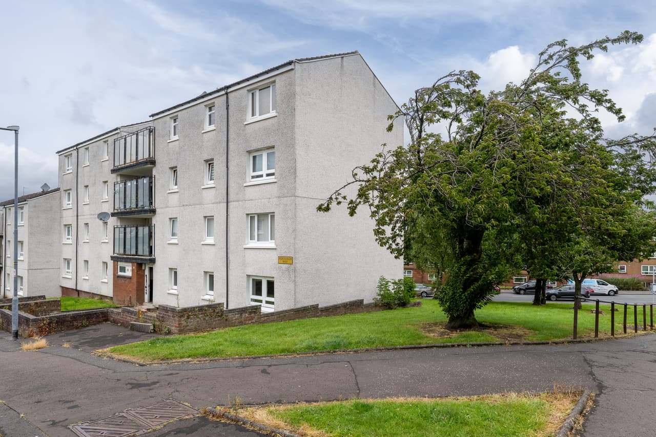 17b Roxburgh Way, Greenock, Greenock, PA15 4LN