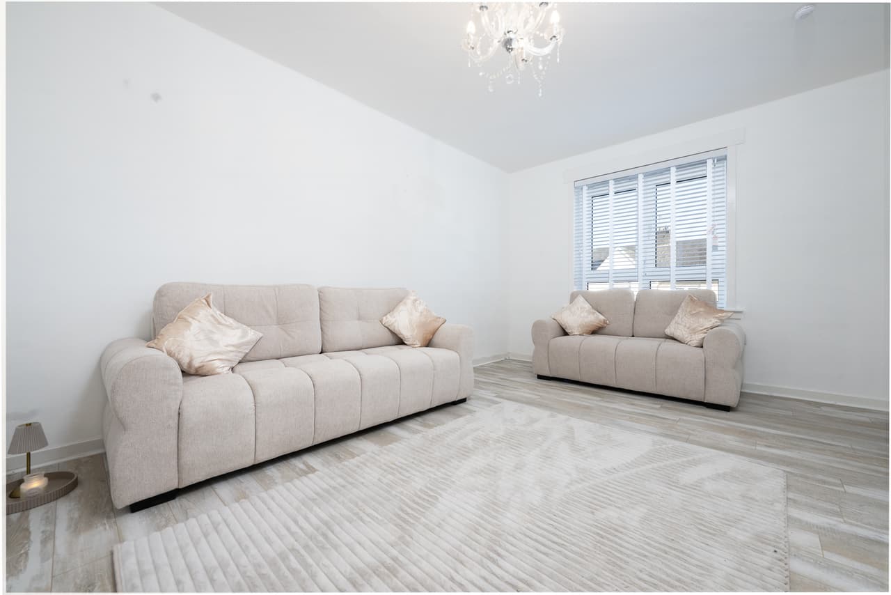 Nelson Road, Gourock, PA19 1XH