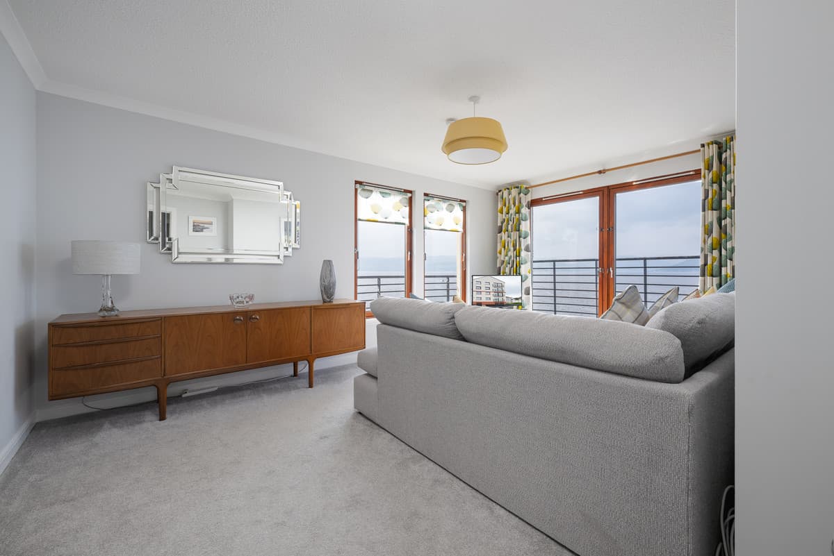 3/1 Admirals Court, Admirals Court, Gourock, 84 Kempock Street, PA19 1ND