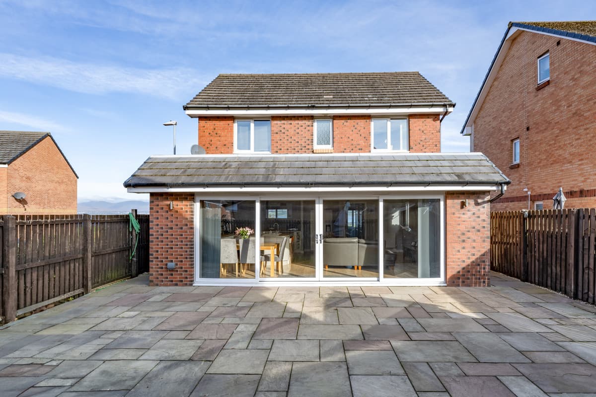 Crunes Way, Greenock, Greenock, PA15 2WH