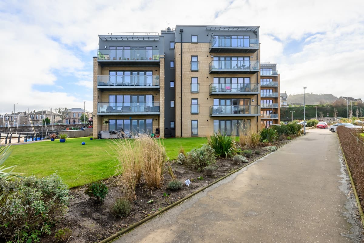 2/2 202 Eldon Street, 202 Eldon Street, Greenock, Greenock, PA16 7AS