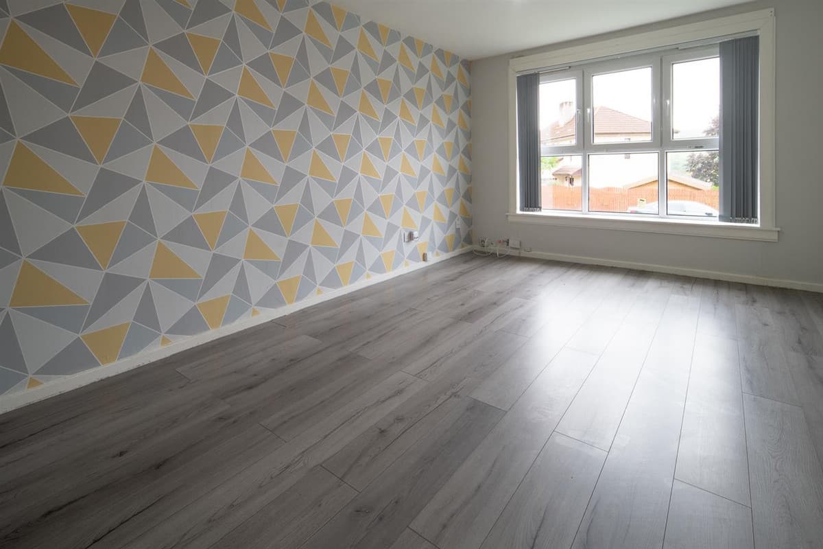 Bow Road, Greenock, Greenock, PA16 7DX