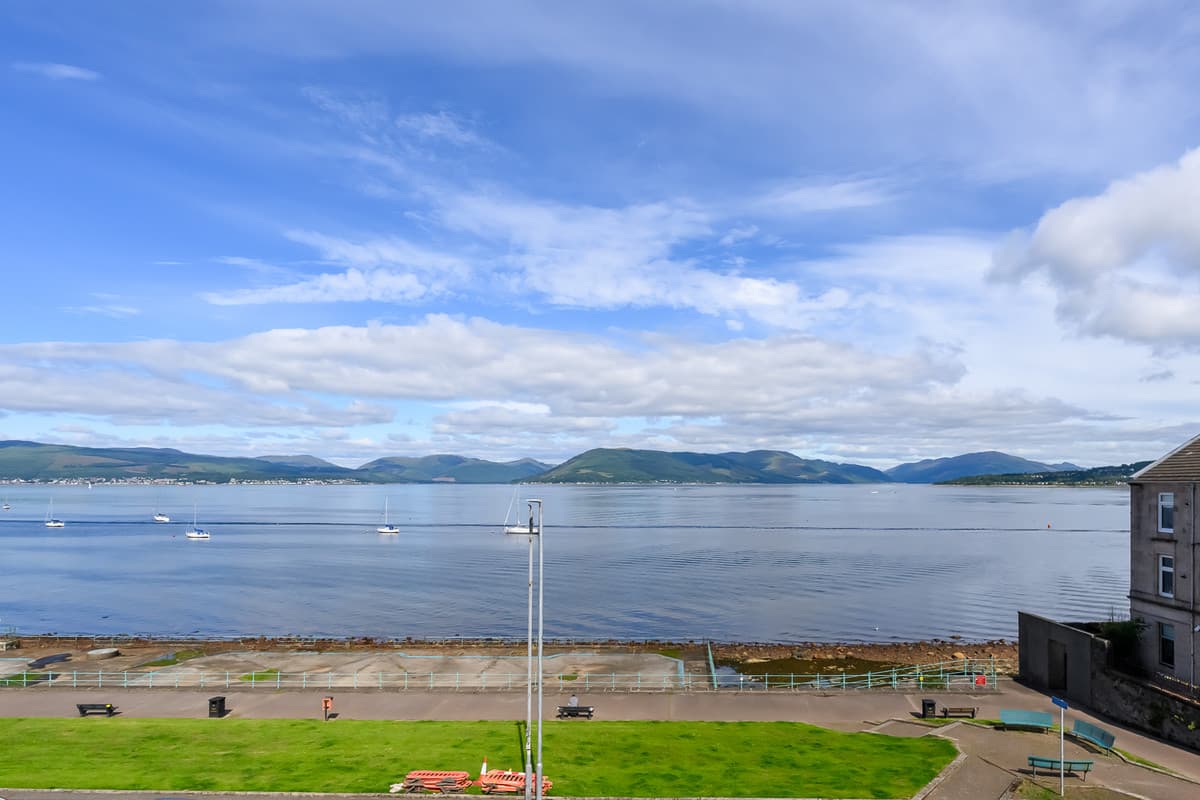2/2 82 Albert Road, 82 Albert Road, Gourock, Gourock, PA19 1NN