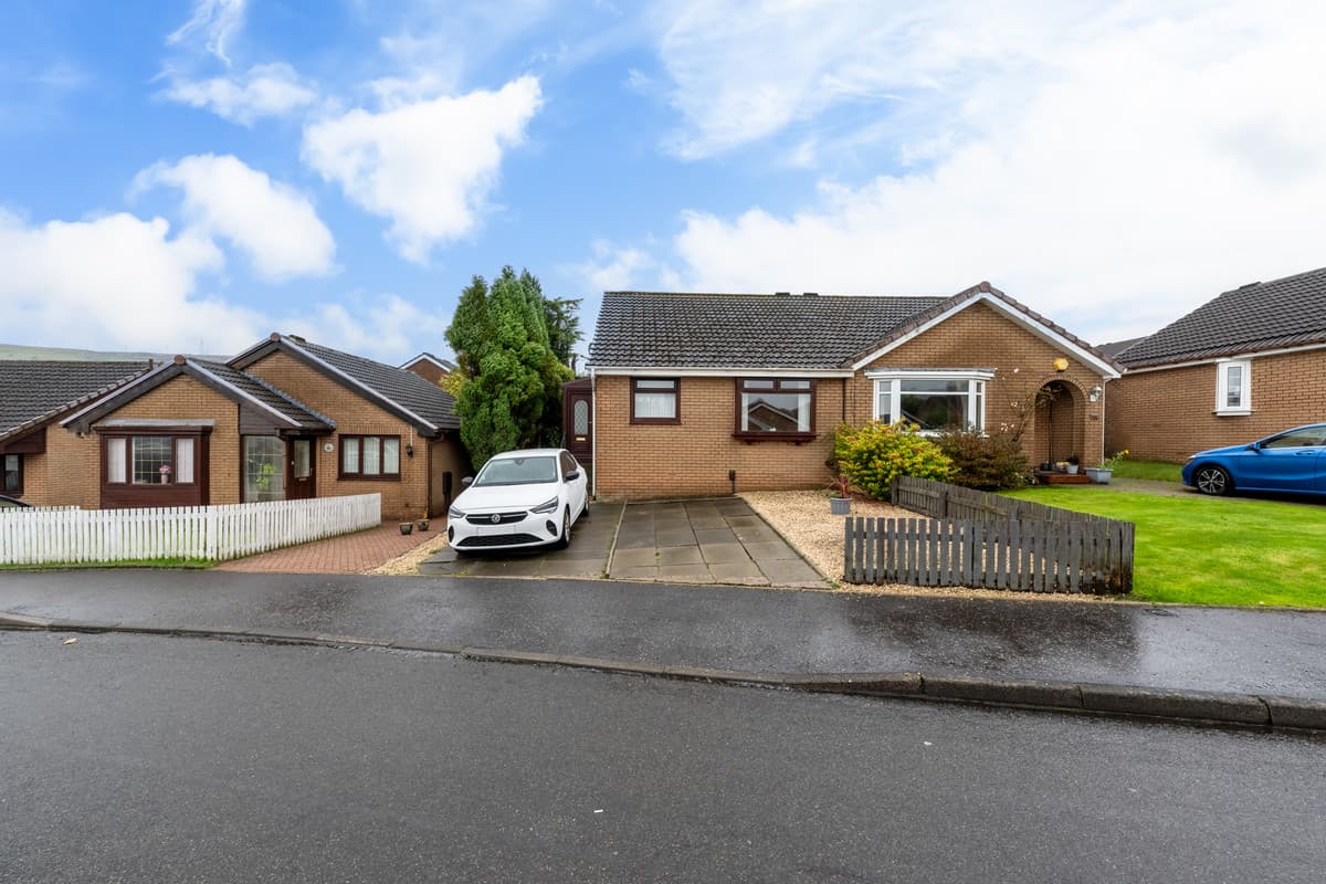 Gateside Gardens, Greenock, Greenock, PA16 7DQ