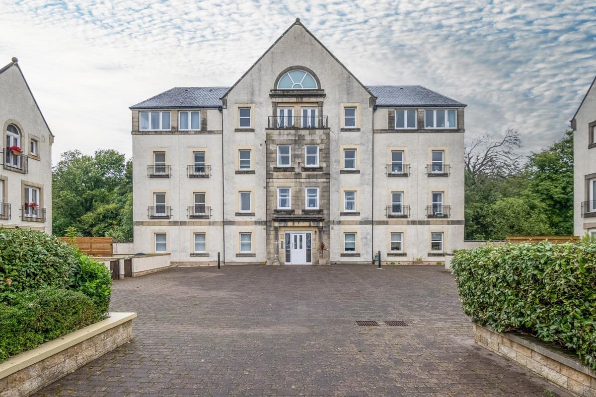 Flat 4, 7 Harbour Square, Greenock, Inverkip, PA16 0EG